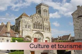 Photomontage de deux lieux culturels de l'Yonne,d'un piano et d'une violoncelliste pour illustrer la rubrique Culture et tourisme.