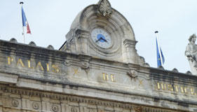 Photo du palais de justice d'Auxerre illustrant la rubrique Justice